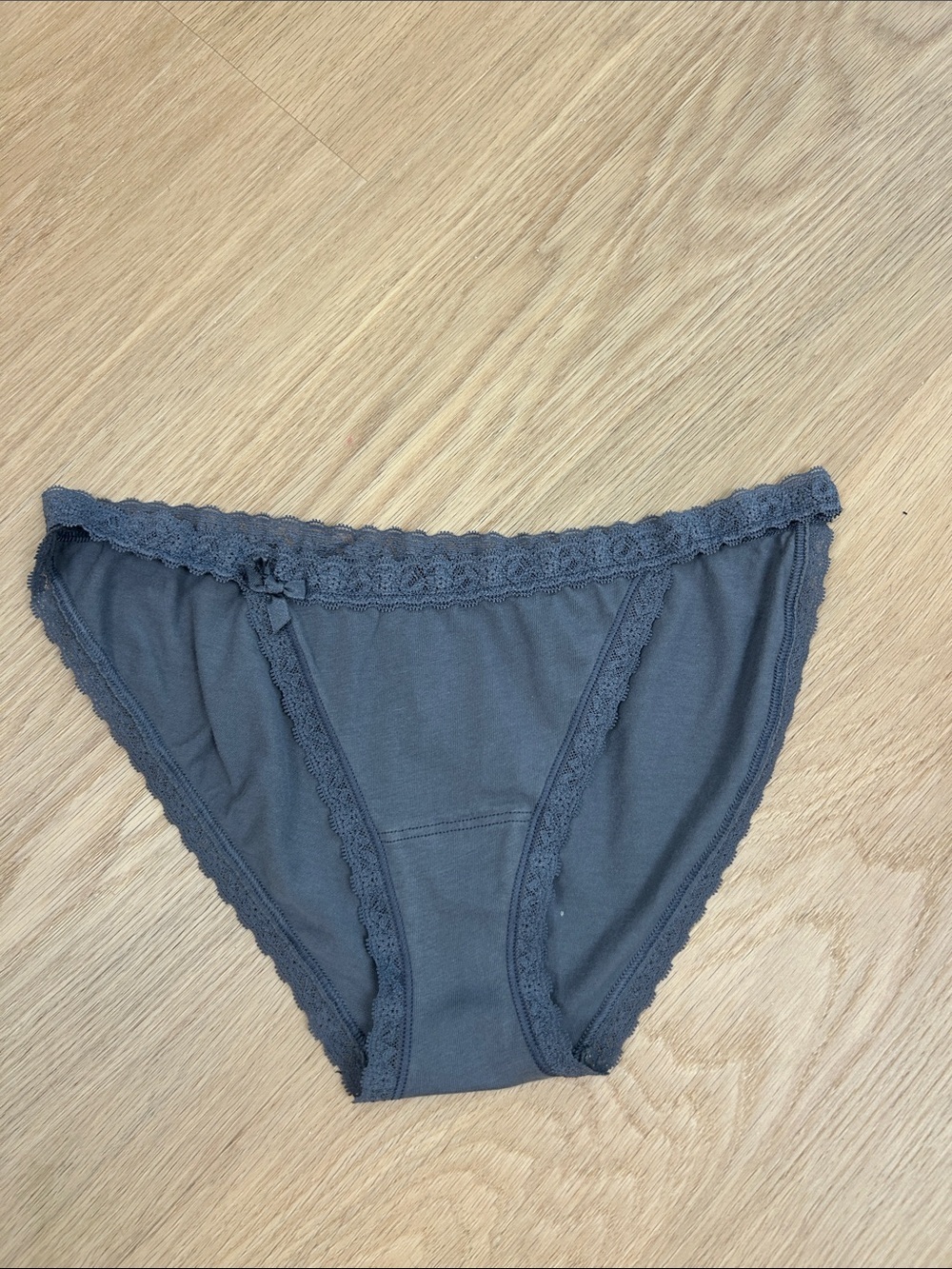 2015 Victoria’s Secret Low Rise String Bikini Panty L